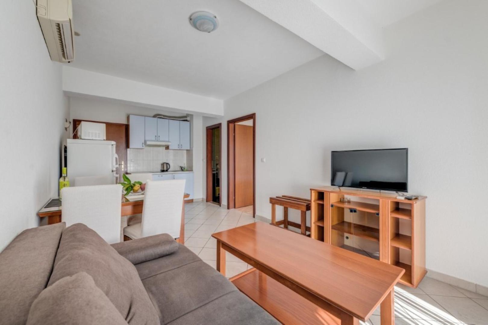 Ruza&Nikolina "1" Apartmani - Baška Voda Dış mekan fotoğraf