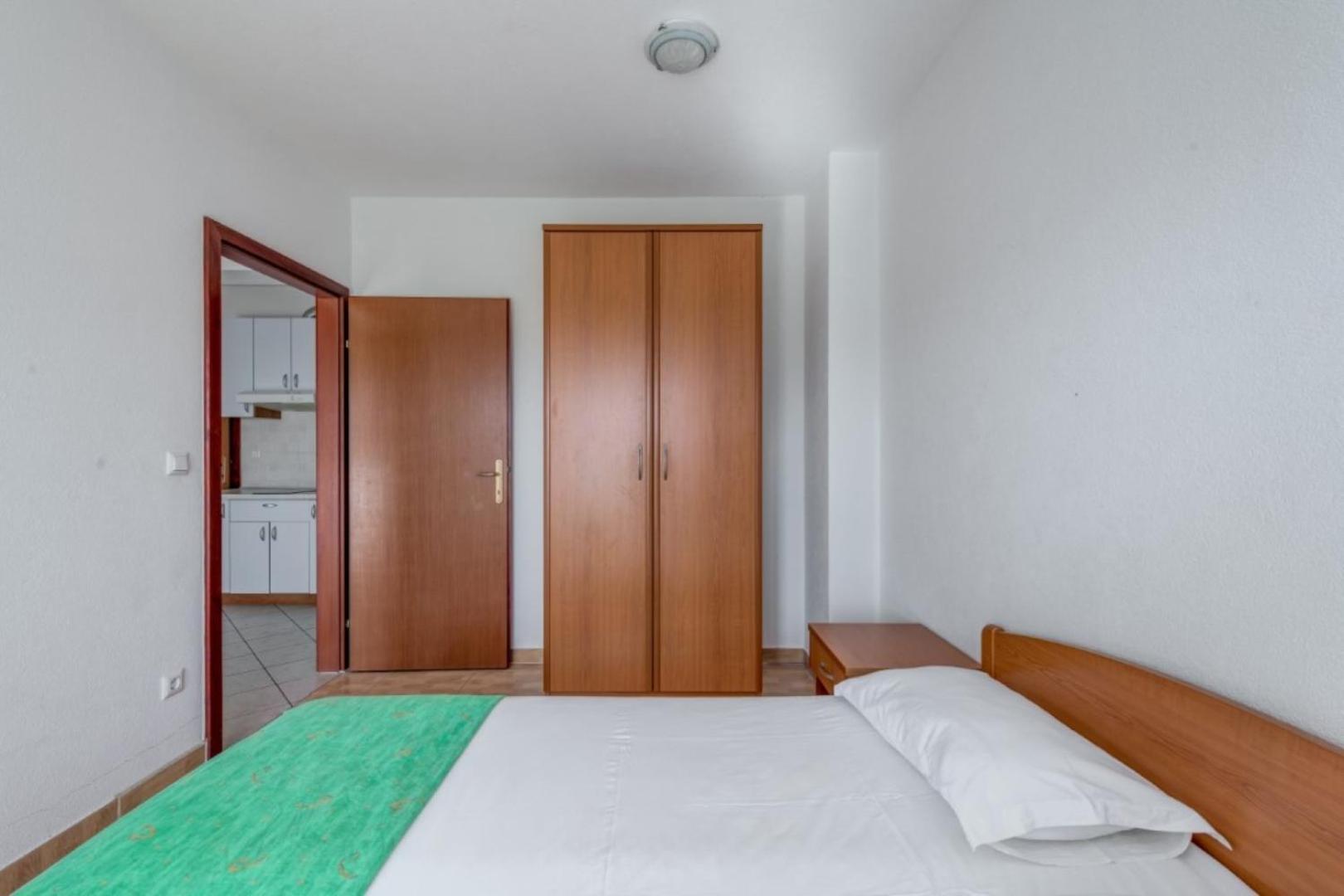 Ruza&Nikolina "1" Apartmani - Baška Voda Dış mekan fotoğraf