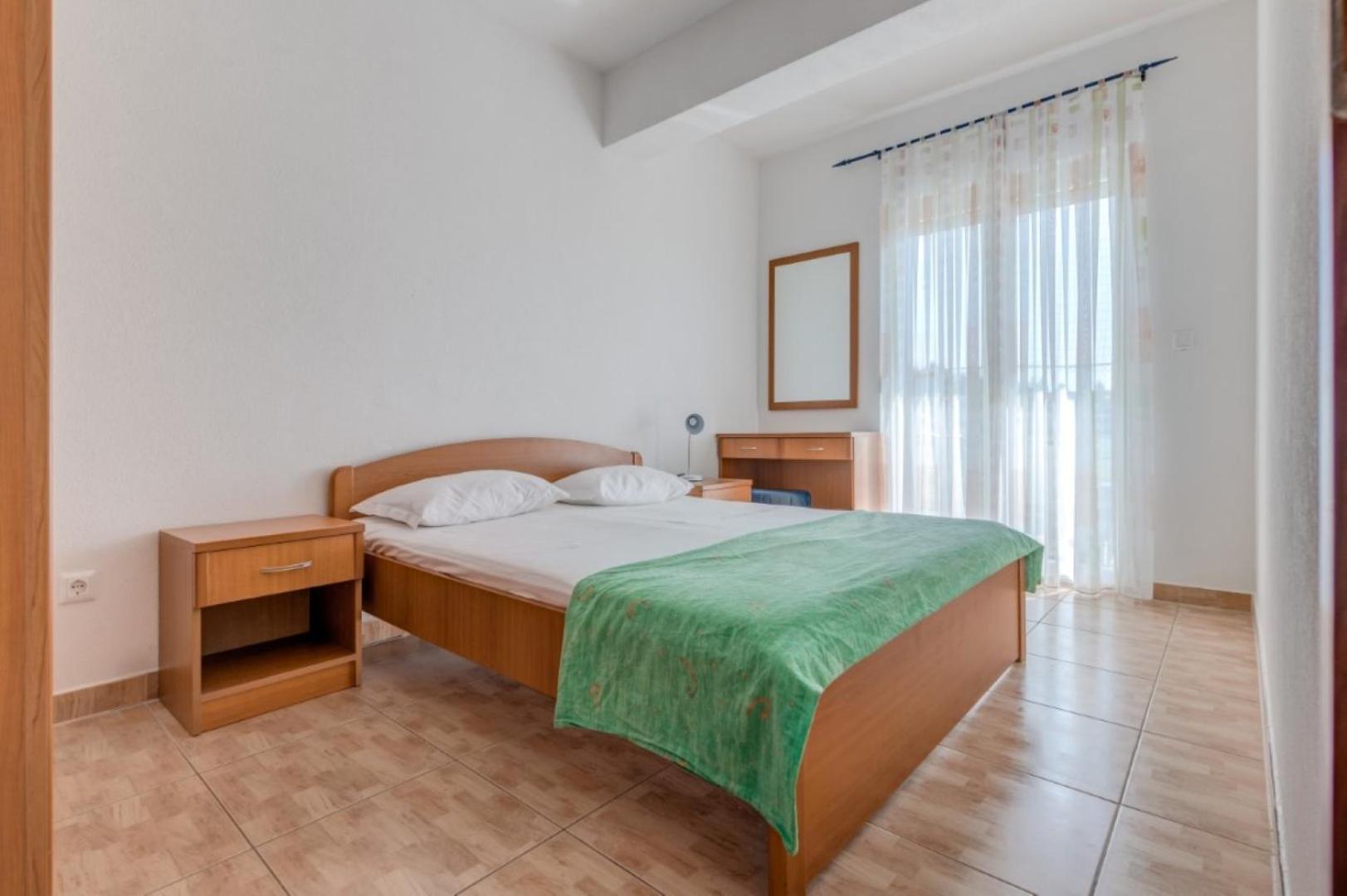 Ruza&Nikolina "1" Apartmani - Baška Voda Dış mekan fotoğraf