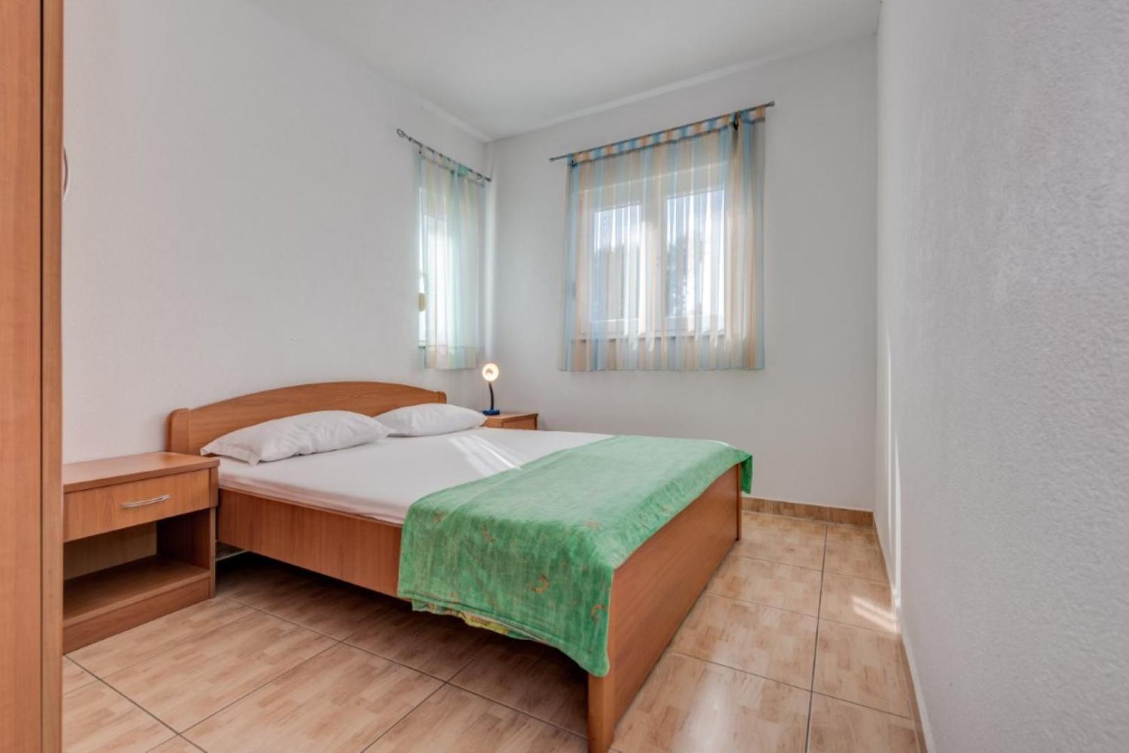Ruza&Nikolina "1" Apartmani - Baška Voda Dış mekan fotoğraf